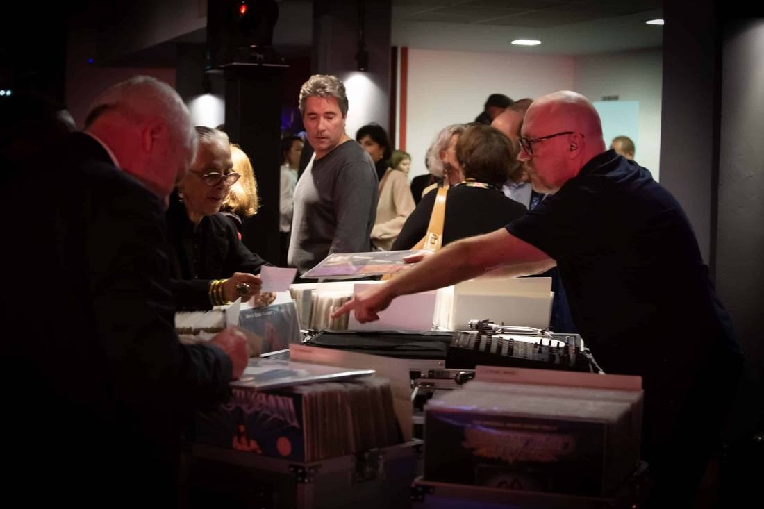 Bacs vinyles — vin d'honneur